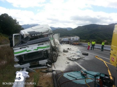 2013.09.18 ACC TRAFICO EN SALAS 3