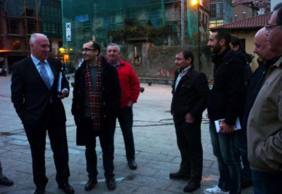 F. Blanco en Cangas con afiliados PSOE