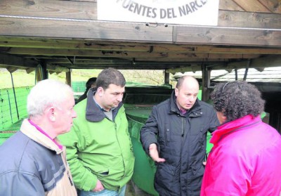 Pescadores con representantes de FORO