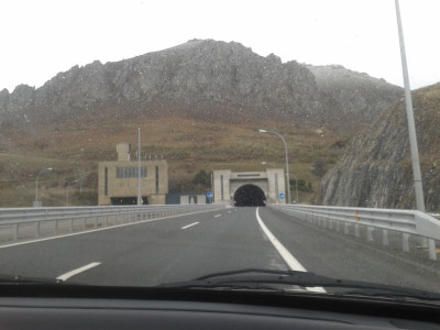 Entrada al túnel tres de la tarde