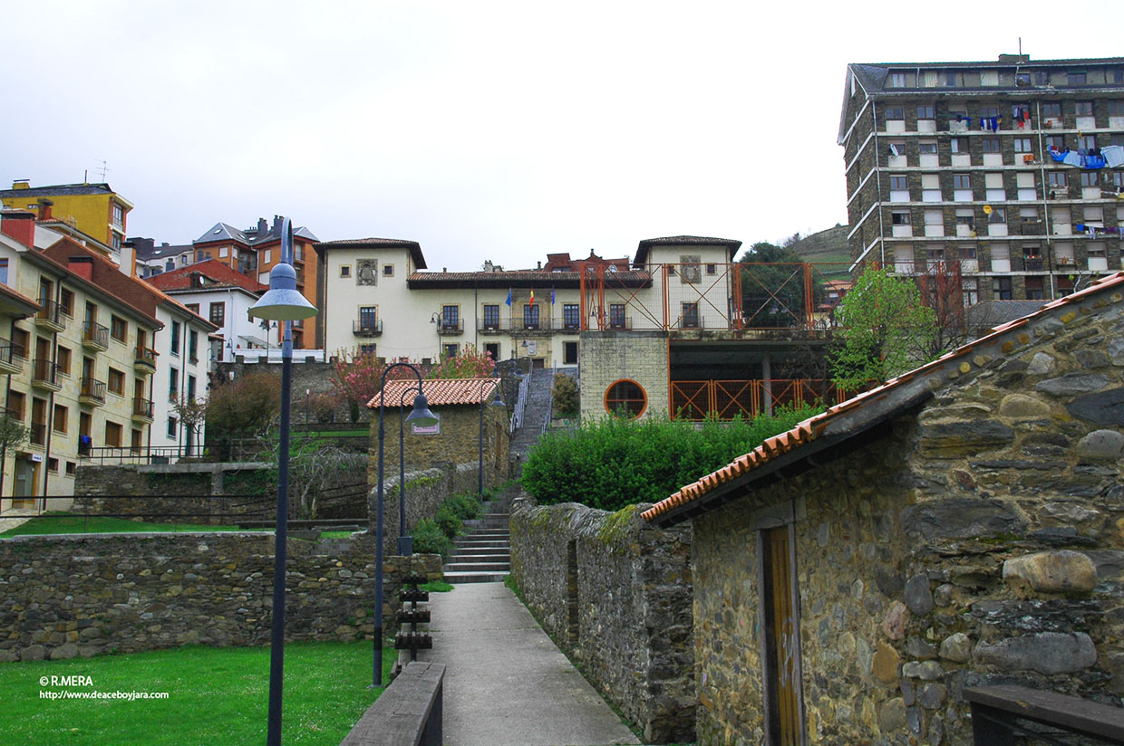 CANGAS DEL NARCEA.- La Escuela Oficial de Idiomas contará con el nivel C1 de Inglés