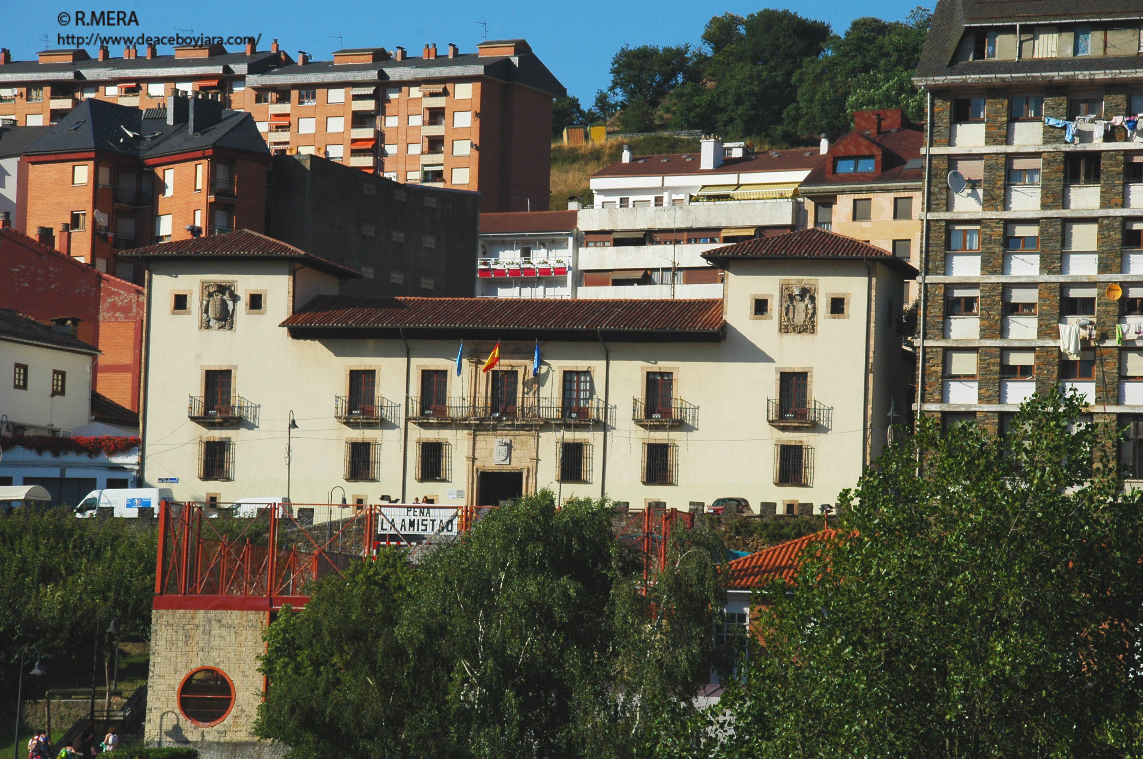 CANGAS DEL NARCEA.- Polémica: El PP pide una comisión para informar a los ciudadanos sobre la deuda