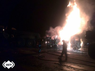 2016-10-23-incendio-de-camion-en-mina-de-cerredo-3