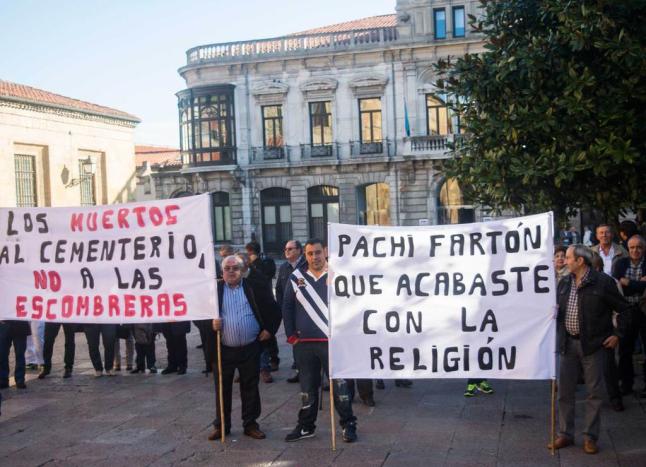 CANGAS DEL NARCEA.- CARBALLO protesta ante el arzobispado