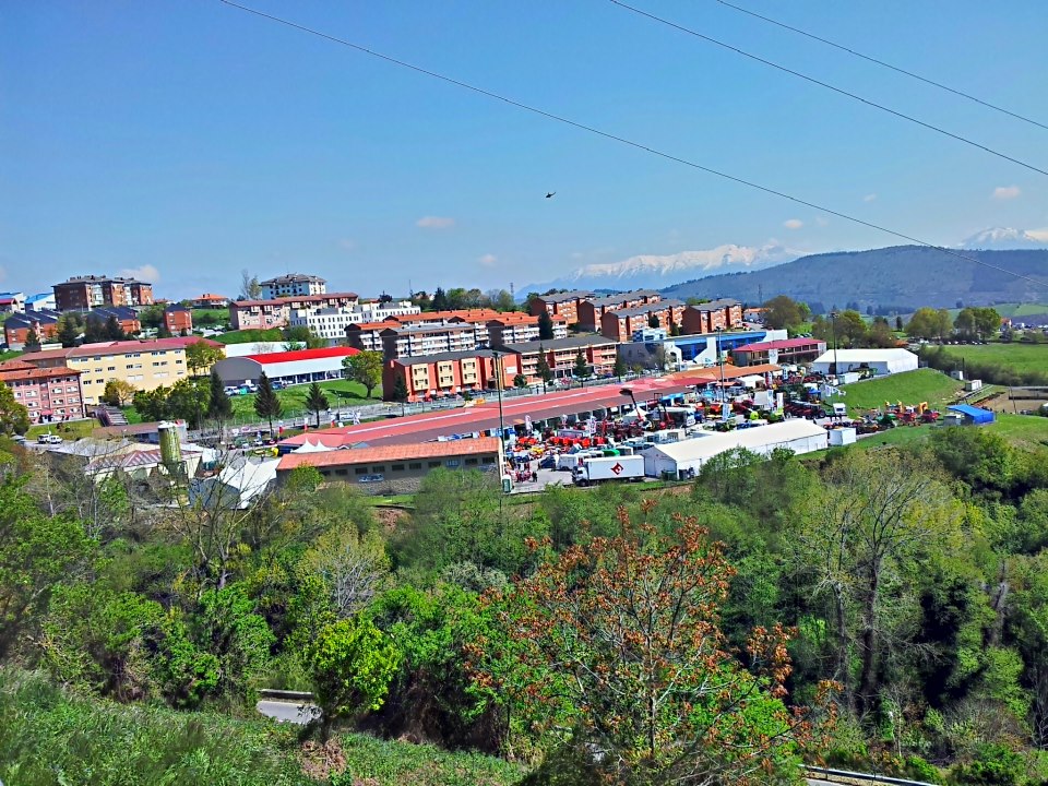 TINEO.-SOMOS-Tineo estudia recurrir el sobreseimiento de su denuncia contra Marcos Líndez