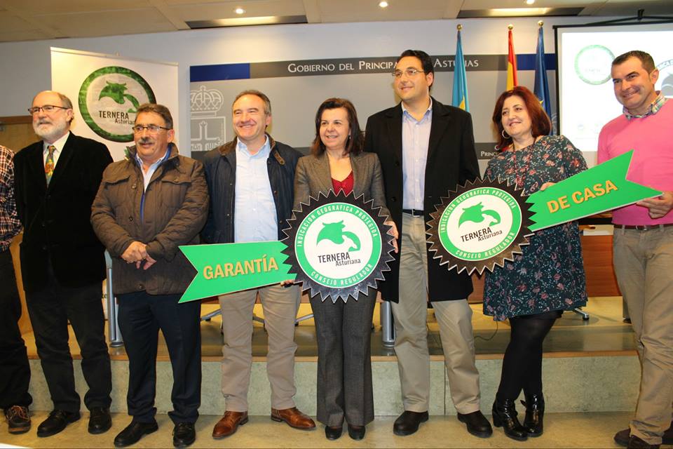 CANGAS DEL NARCEA.- Ternera Asturiana presenta una marca de garantía para potenciar el comercio de la carne de vacuno mayor