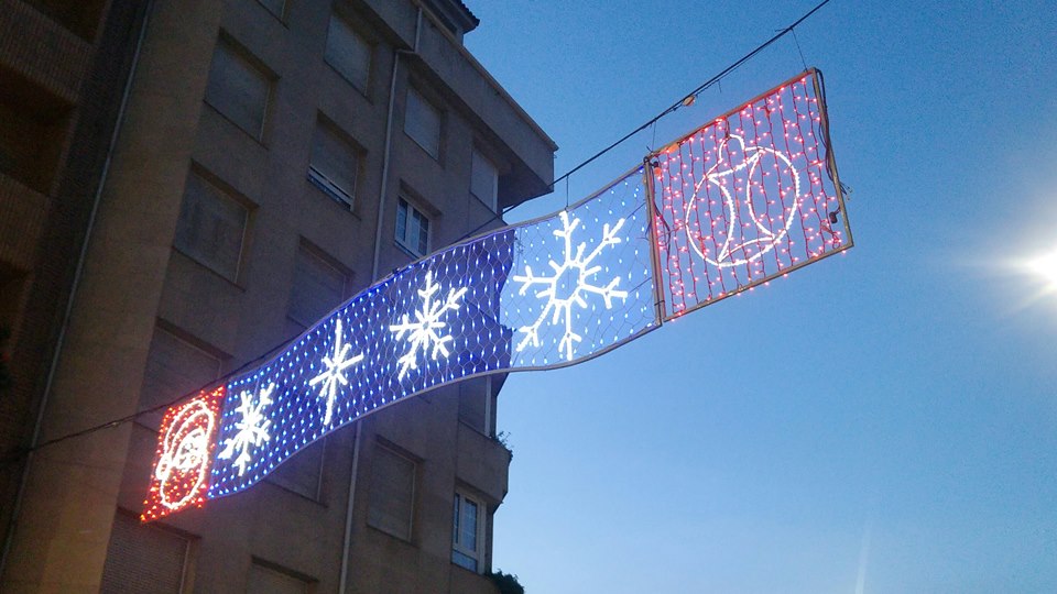 CANGAS DEL NARCEA.- Encendido de la iluminación navideña