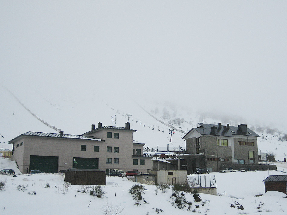 CANGAS DEL NARCEA.- Cierra Leitariegos. No se espera nieve para Semana Santa