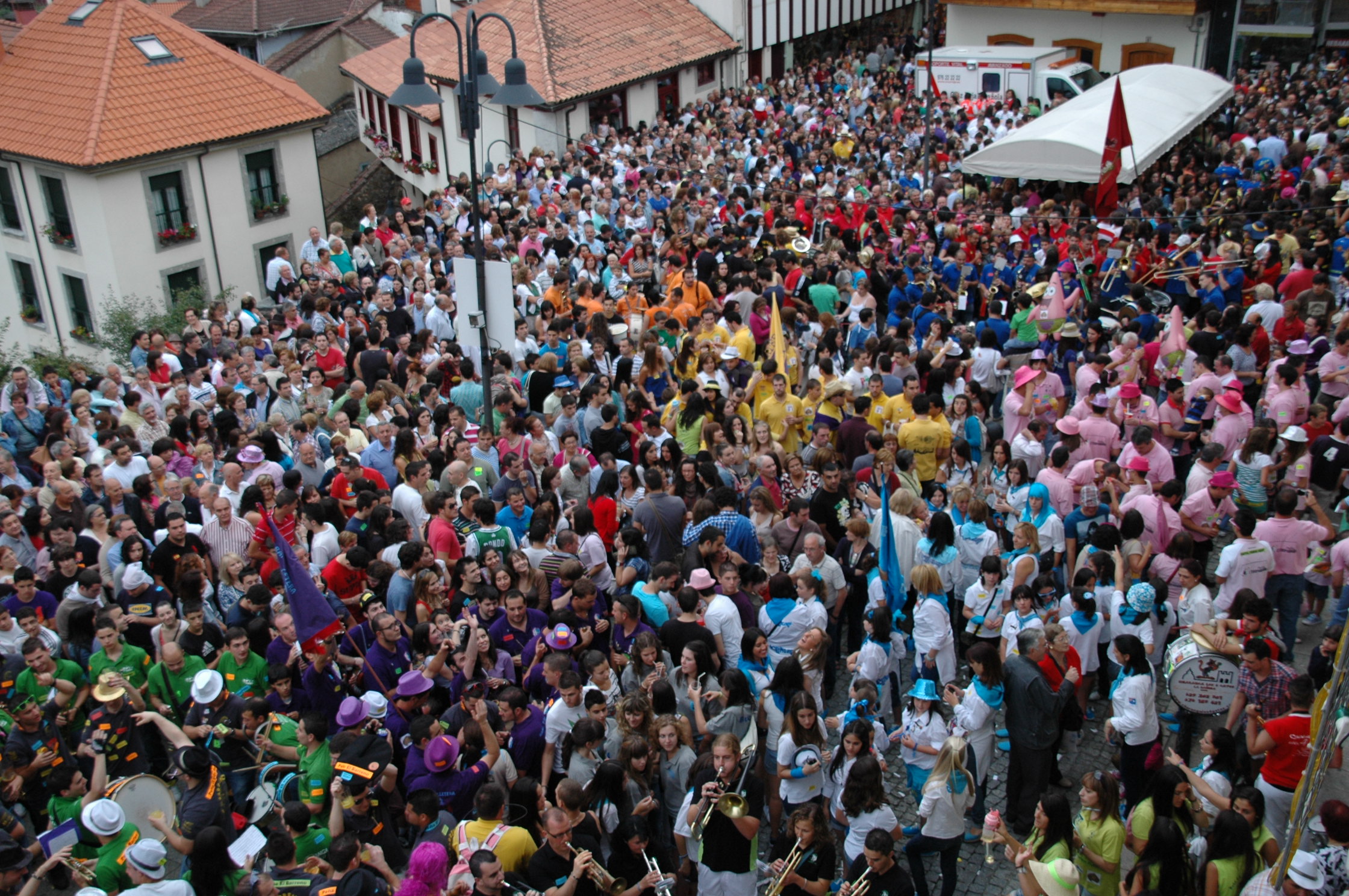 CANGAS DEL NARCEA. Abierto el plazo para presentar el Cartel de las Fiestas del año 2017.