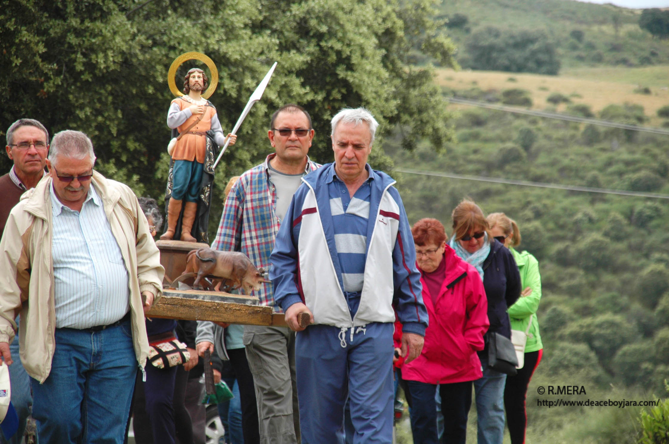 Entre sol y nubes, alegría y mesas pantagruélicas: un año más San Isidro