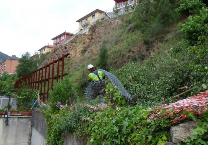 CANGAS DEL NARCEA.- El talud de Clarín, obras de ida y vuelta