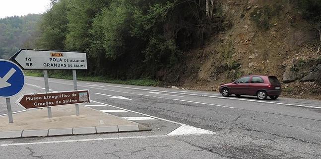 CANGAS DEL NARCEA.- Arreglarán la AS-15… pero tan solo un poquito