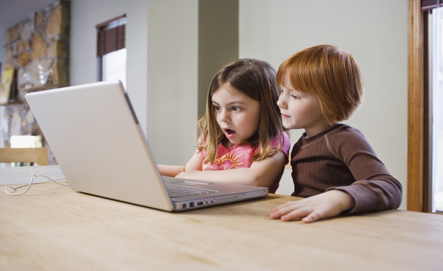 CANGAS DEL NARCEA.- El CDTL organiza una charla para padres, madres y educadores sobre “Internet y menores”