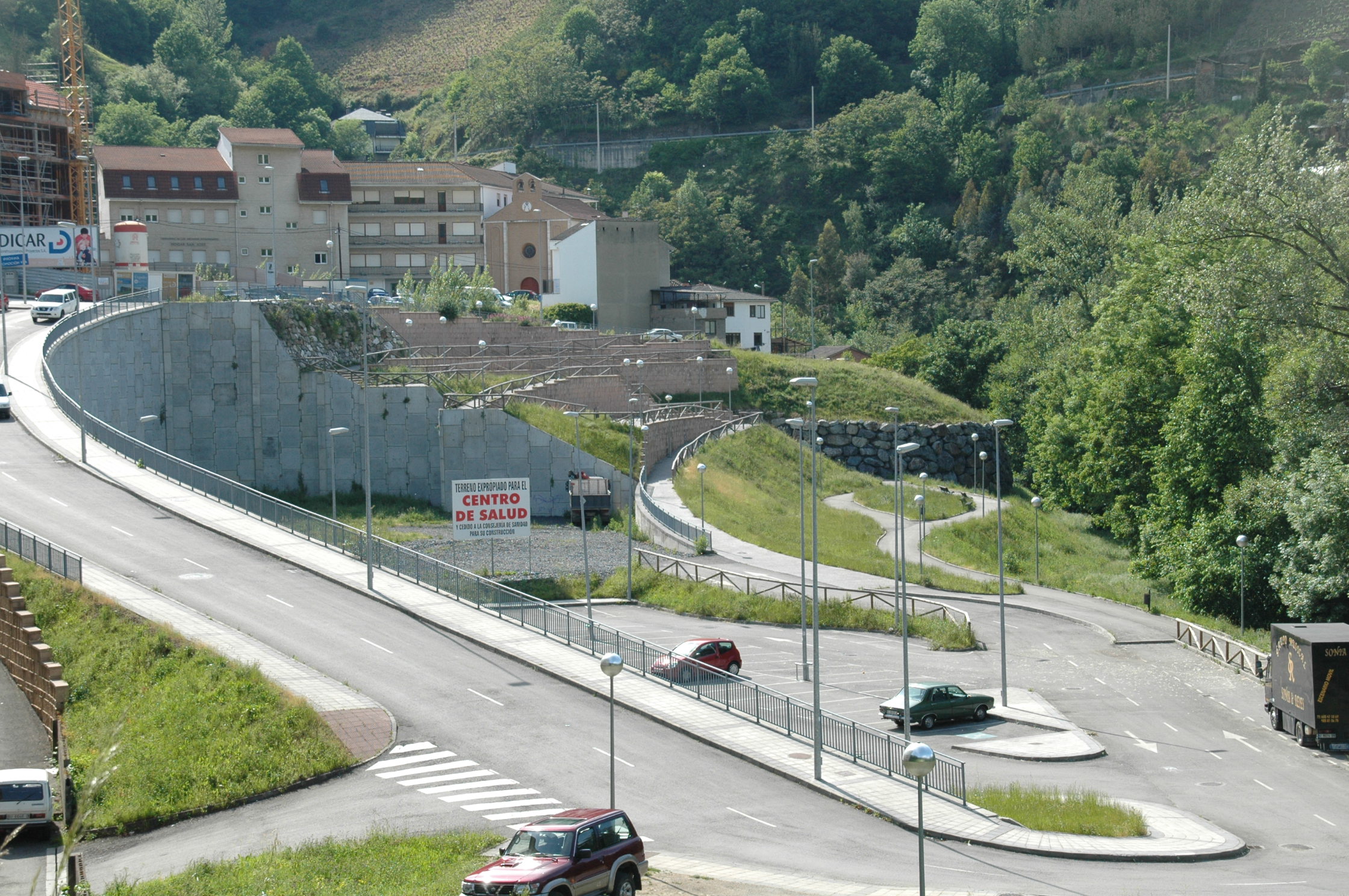 CANGAS DEL NARCEA.- De rebajas: Sogepsa y La Cortina