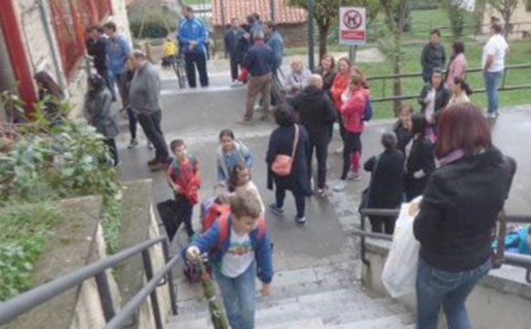 CANGAS DEL NARCEA.- Arreglo de las escaleras entre el Prao del Molín y la Plaza Toreno