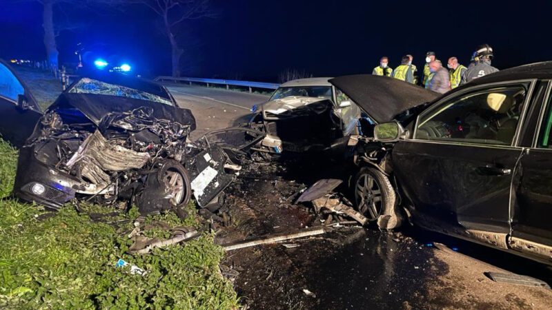 Una mujer muerta y siete personas heridas en un accidente de tráfico en Tineo