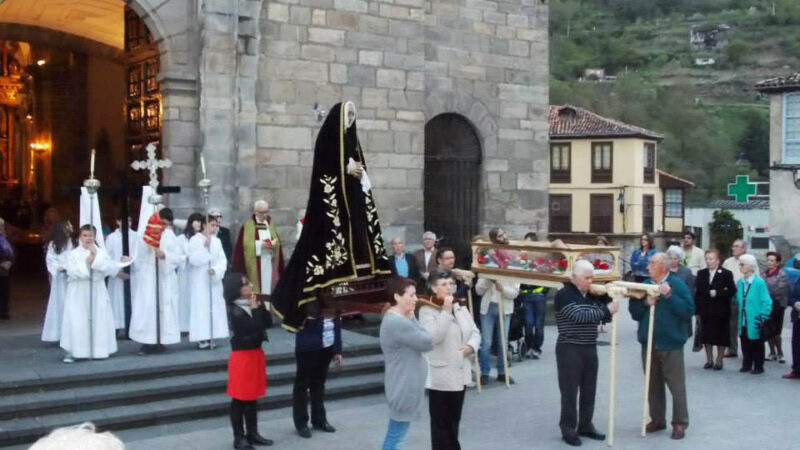 Dejemos la  Semana Santa en paz, se salva ella misma