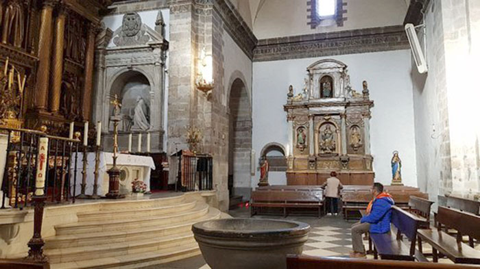 Oficios religiosos de Semana Santa y Pascua en el concejo