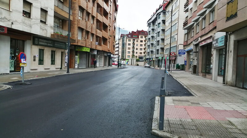 Cosas de Xuan : Bajé a Cangas y me analizaron las obras de la travesía