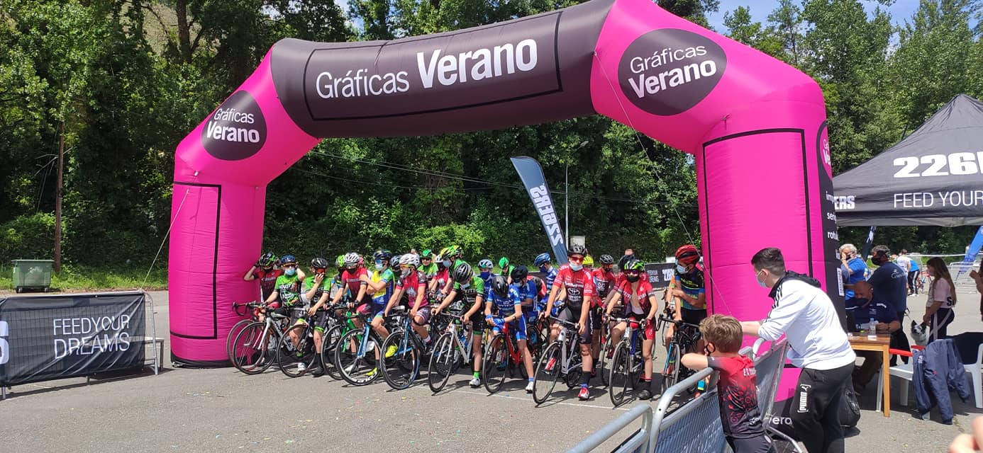 Éxito de la primera carrera federada de rueda estrecha: La Cangas Junior.