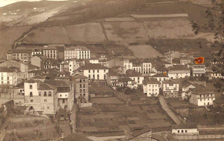 1933. La Corporación prohíbe el toque de campanas y las procesiones