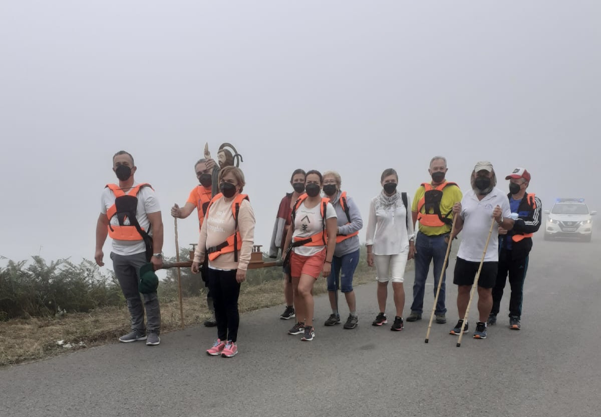 San Juan ‘Bailón’ peregrina al Acebo