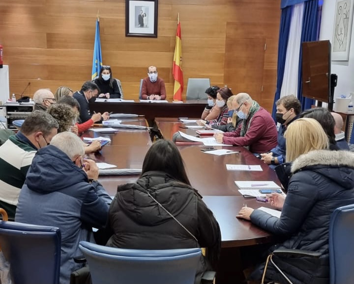 CANGAS DEL NARCEA.- El Ayuntamiento defiende en bloque a sus ganaderos