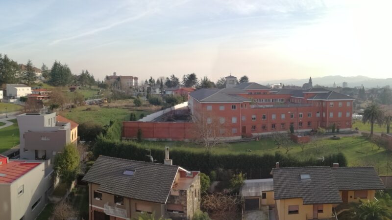 La foto y su pie. El día señala primavera en invierno