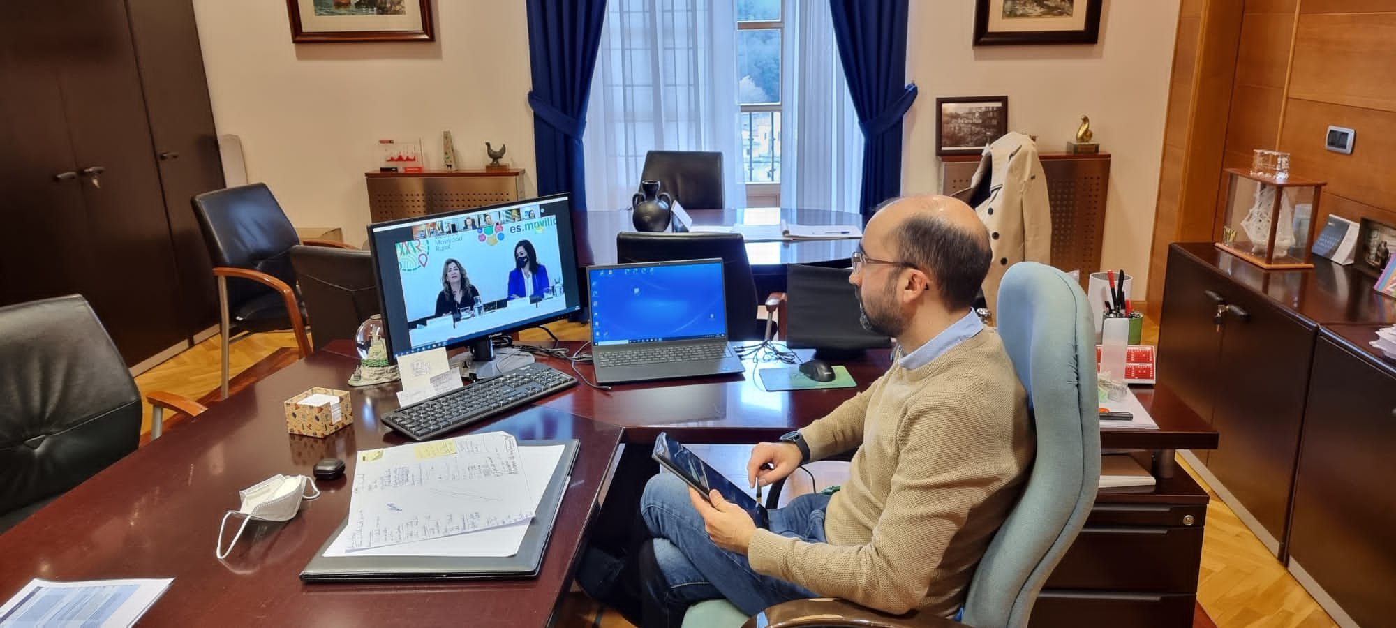 El alcalde de Cangas del Narcea formará parte de la mesa de trabajo de Movilidad Rural