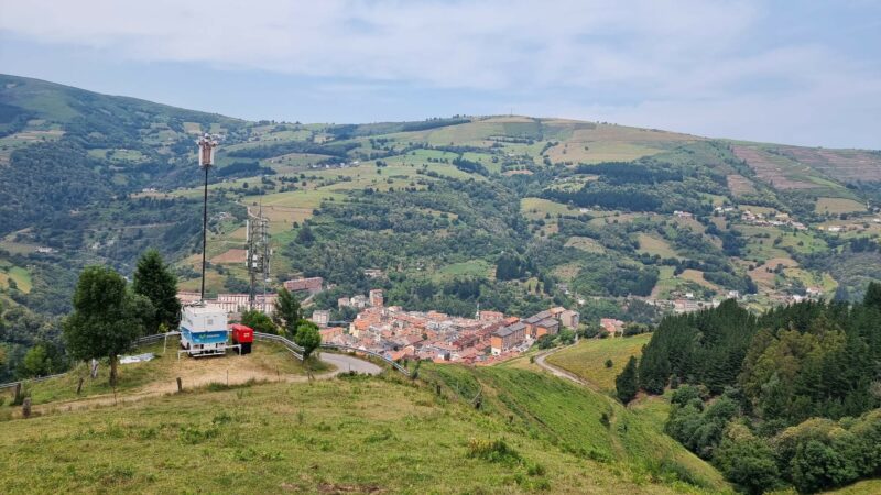 Cangas del Narcea refuerza la señal de telefonía durante las fiestas