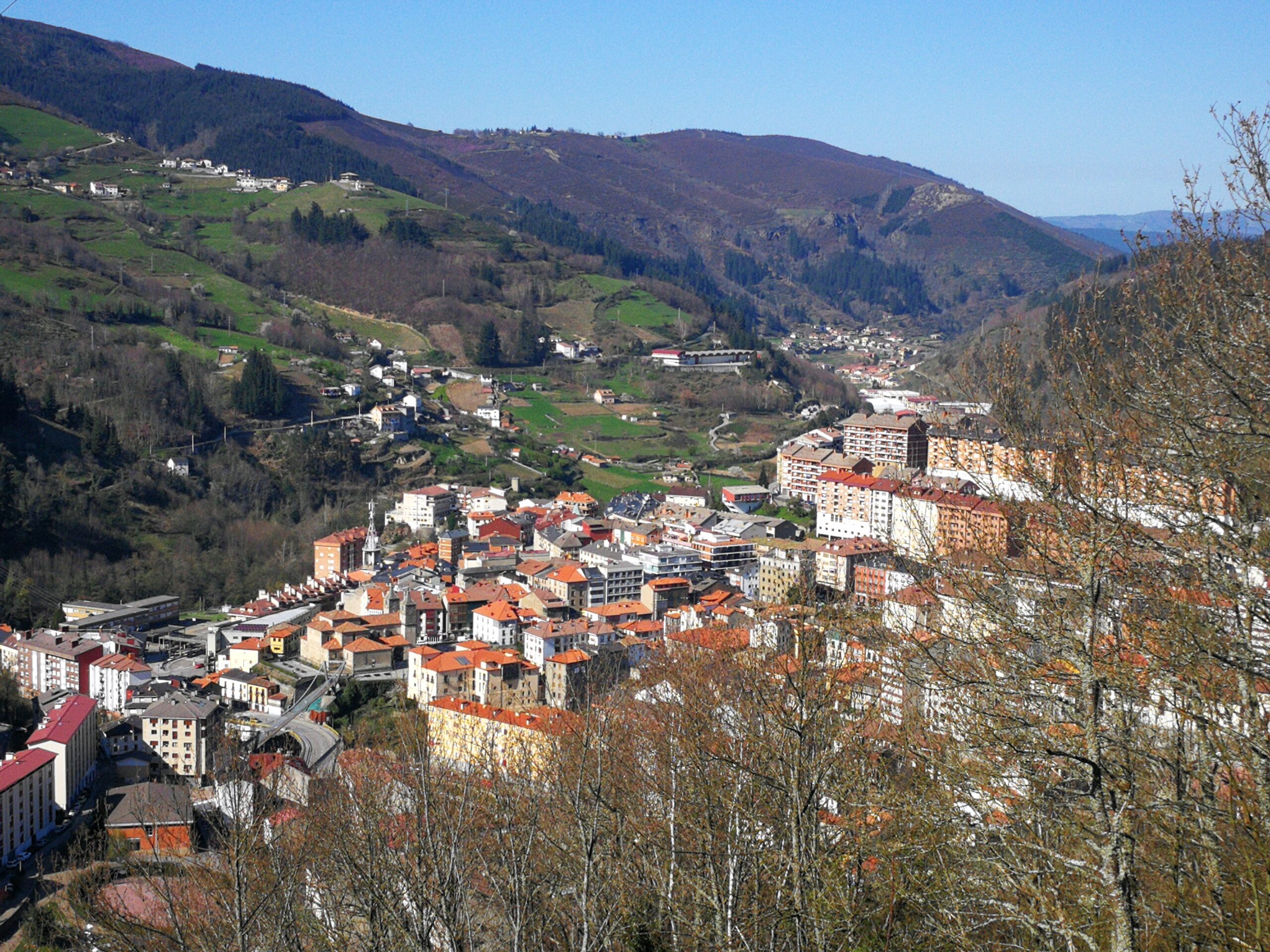 Cangas realiza una consulta  para regular las actividades urbanísticas