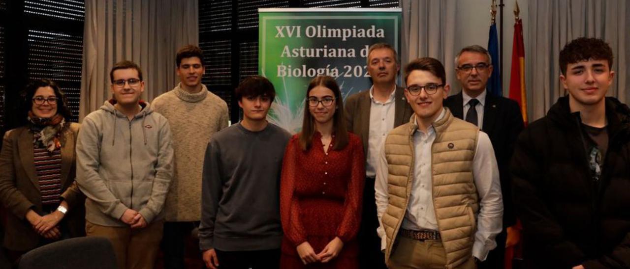 El cangués José Manuel Martínez recoge su premio en Biología