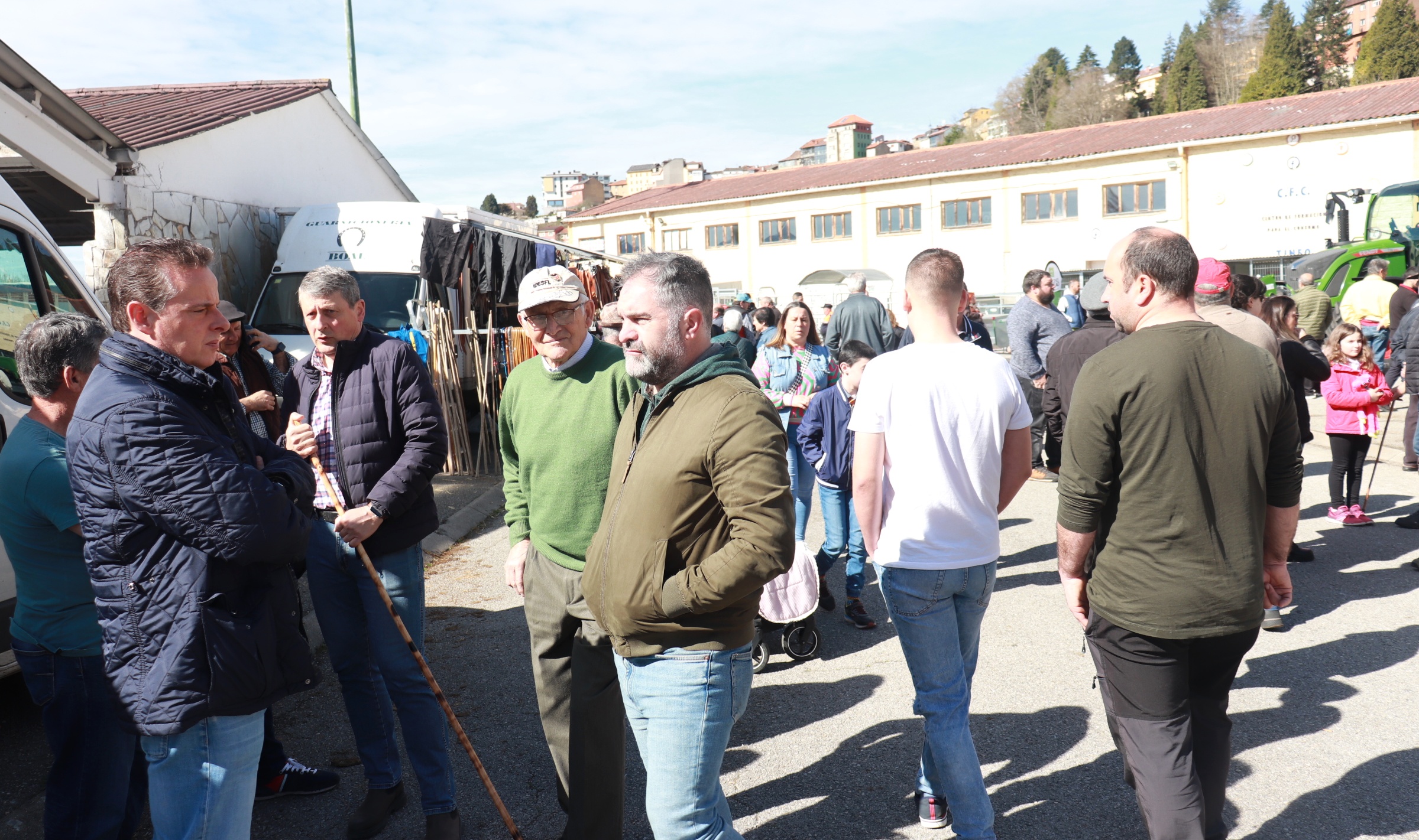 TINEO.- Éxito de la Feria de San José