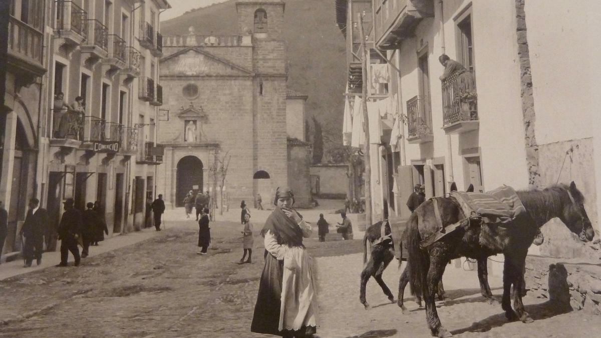 CANGAS. Mañana en el Toreno, proyección fotográfica. “La Cangas de 1.925”