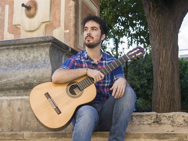 CANGAS DEL NARCEA. Nuevo premio para el guitarrista Pablo Menéndez