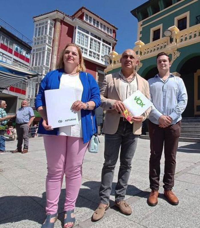 TINEO.- Apoyo a la familias, pasar de nuevo a Tineo en lugar de Tineu, llevar el mercado a la Plaza de Las Campas y relación de los puestos de trabajo  públicos