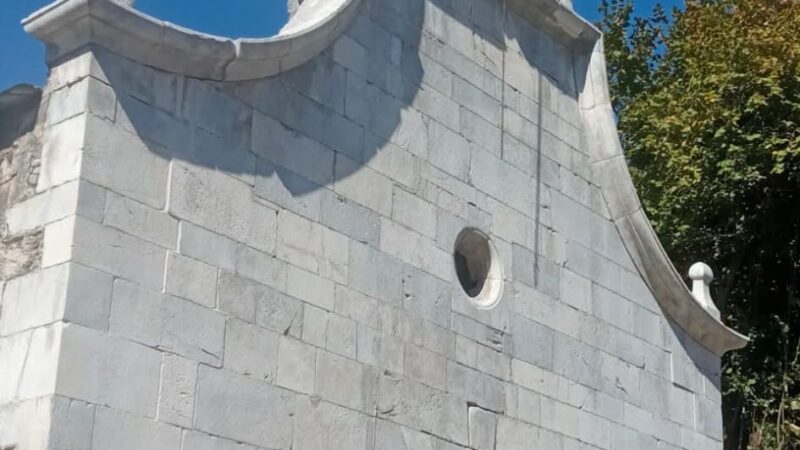 CANGAS DEL NAREA.- La capilla de Gedrez recobra su esplendor de antaño