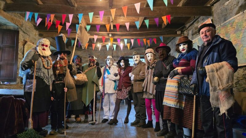 ALLANDE.-  Avellana de Oro a la Asociación Cultural «Os Reises del Valledor”
